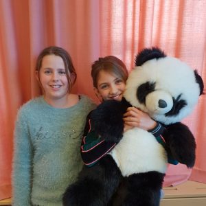 Een knuffel van Daphne en Zonne