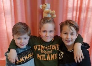 Een knuffel van Stan, Ronin en Bink